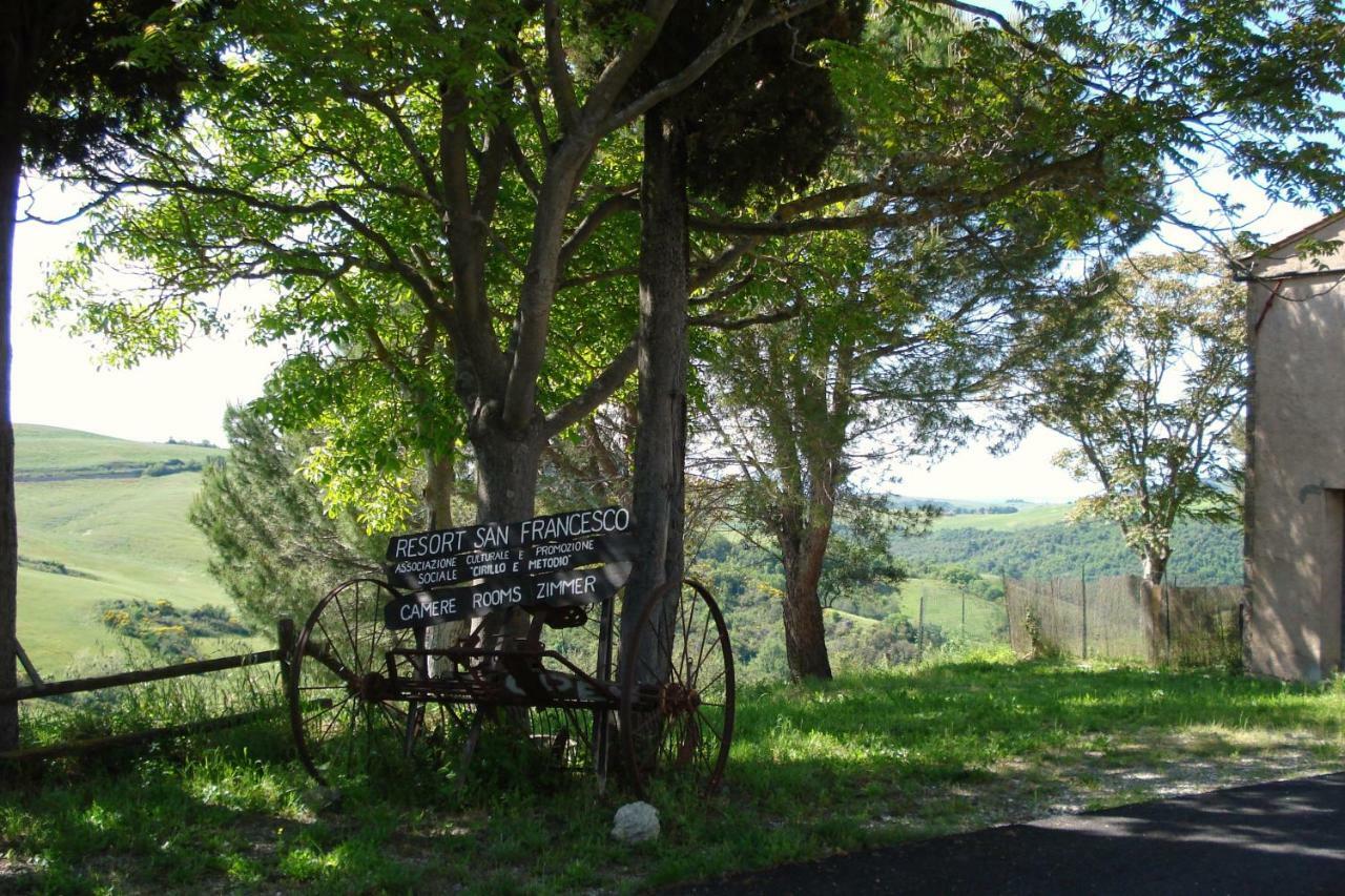 Podere San Francesco Bed & Breakfast Volterra Eksteriør bilde