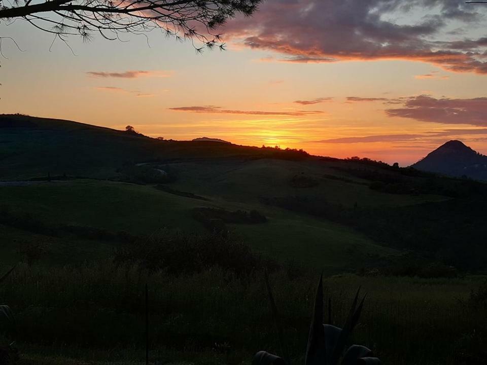Podere San Francesco Bed & Breakfast Volterra Eksteriør bilde